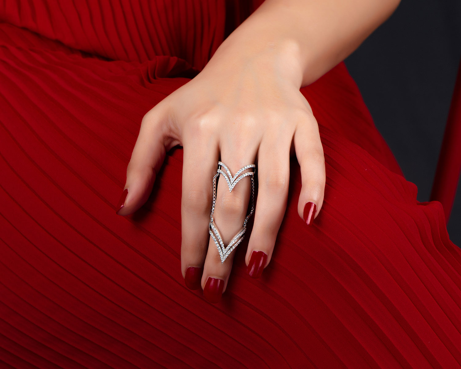 Ring – V Shape White Cz Vanki | Gujjadi Swarna Jewellers